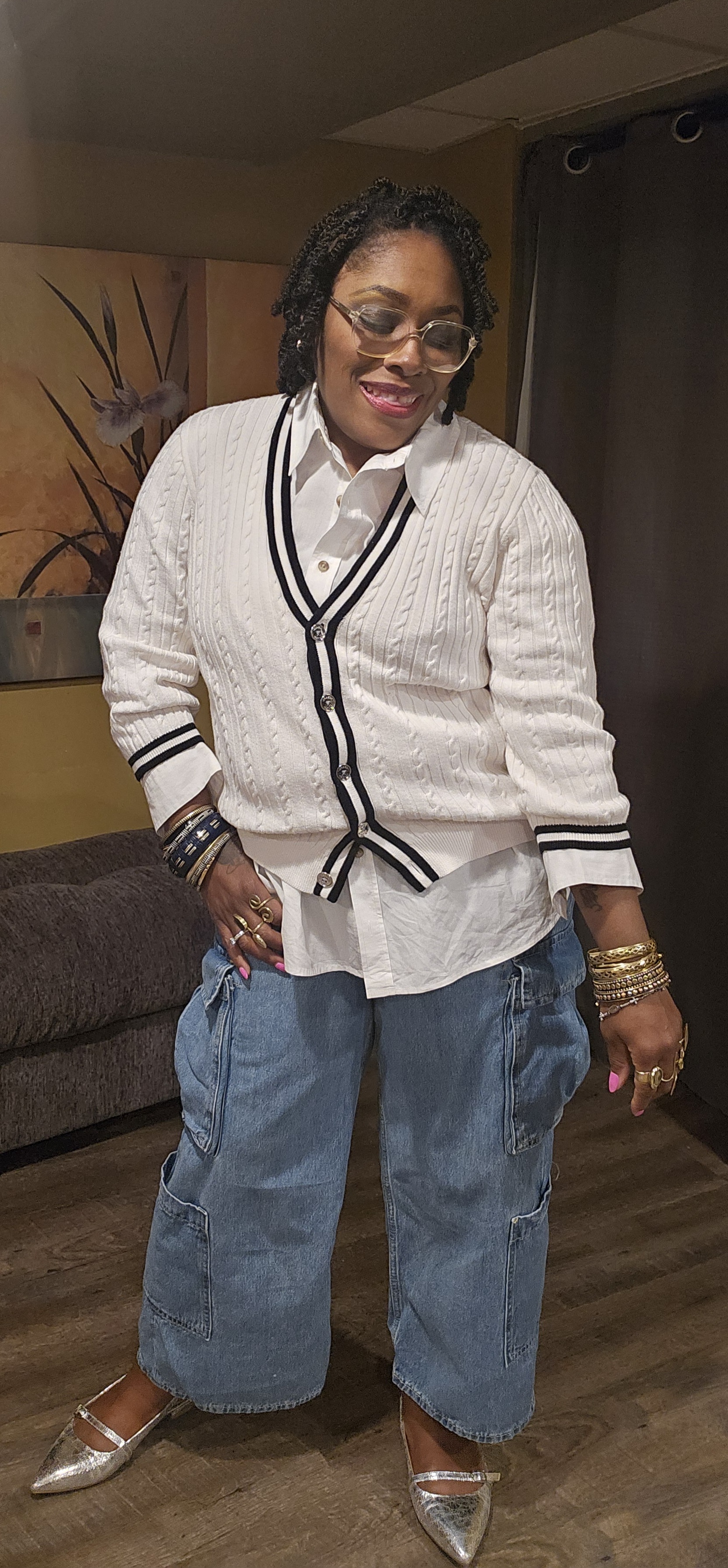 Create Dimension 5 woman wearing white sweater, white undershirt and blue jeans