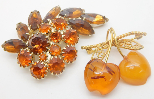 Vintage jewelry brooches